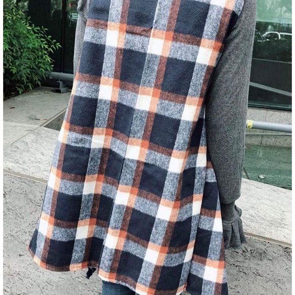 Plaid Sweater Vest- Women’s Cardigan Vest Size M - Picture 3 of 3